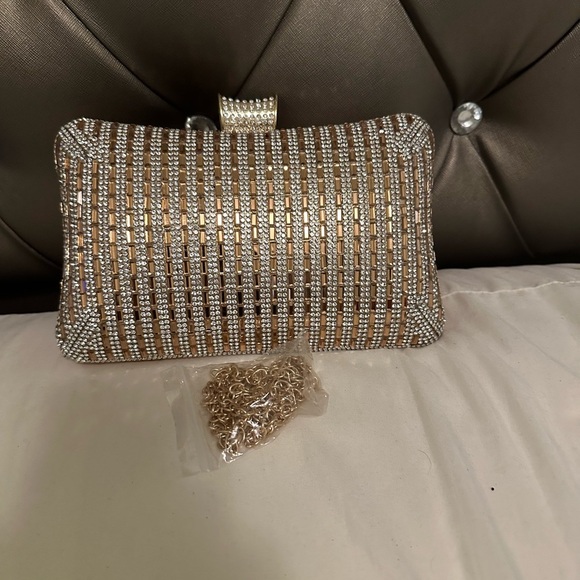 NWOT Rhinestone Gold Clutch - Picture 3 of 6